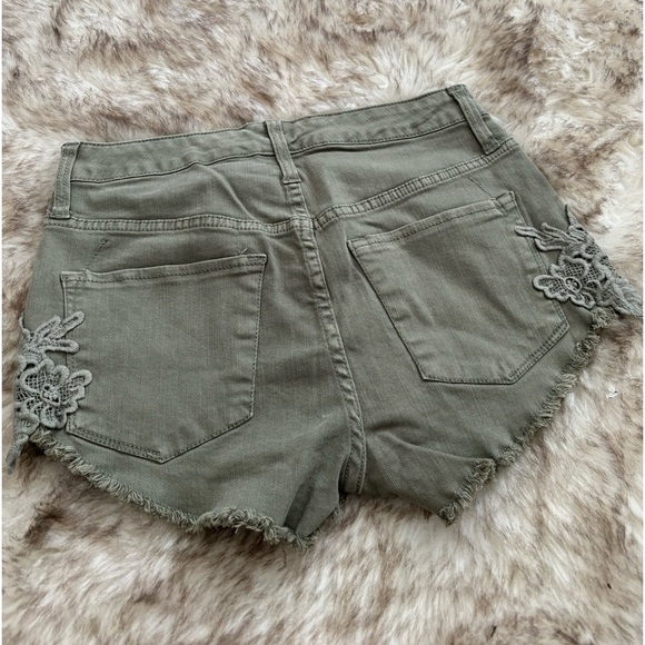 Mossimo Denim Olive Green Lace High Rise Shorts - Picture 2 of 4